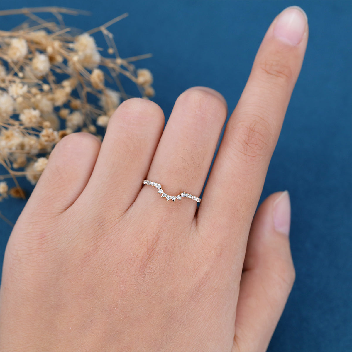 1.30 CT Round Shaped Moissanite Curved Wedding Band