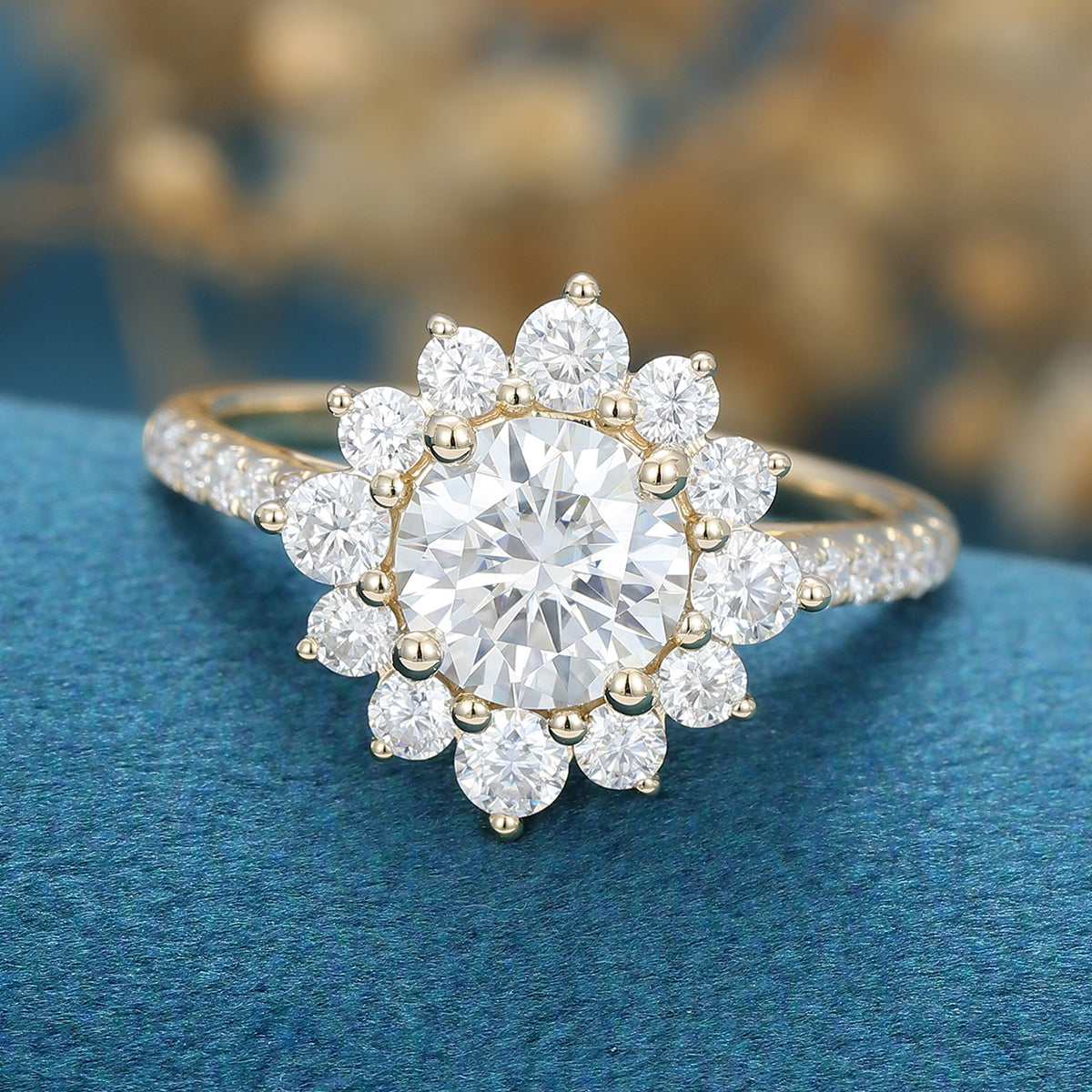 0.88 CT Round Shaped Moissanite Halo Engagement Ring