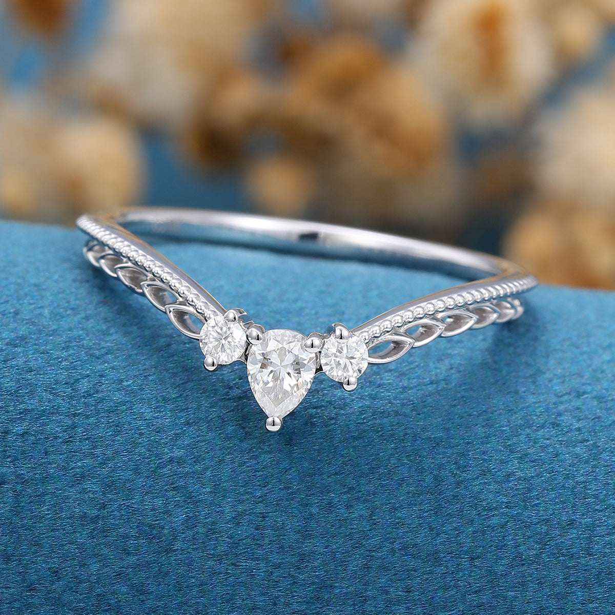 1.50 CT Round & Pear Shaped Moissanite Vintage Curved Wedding Band