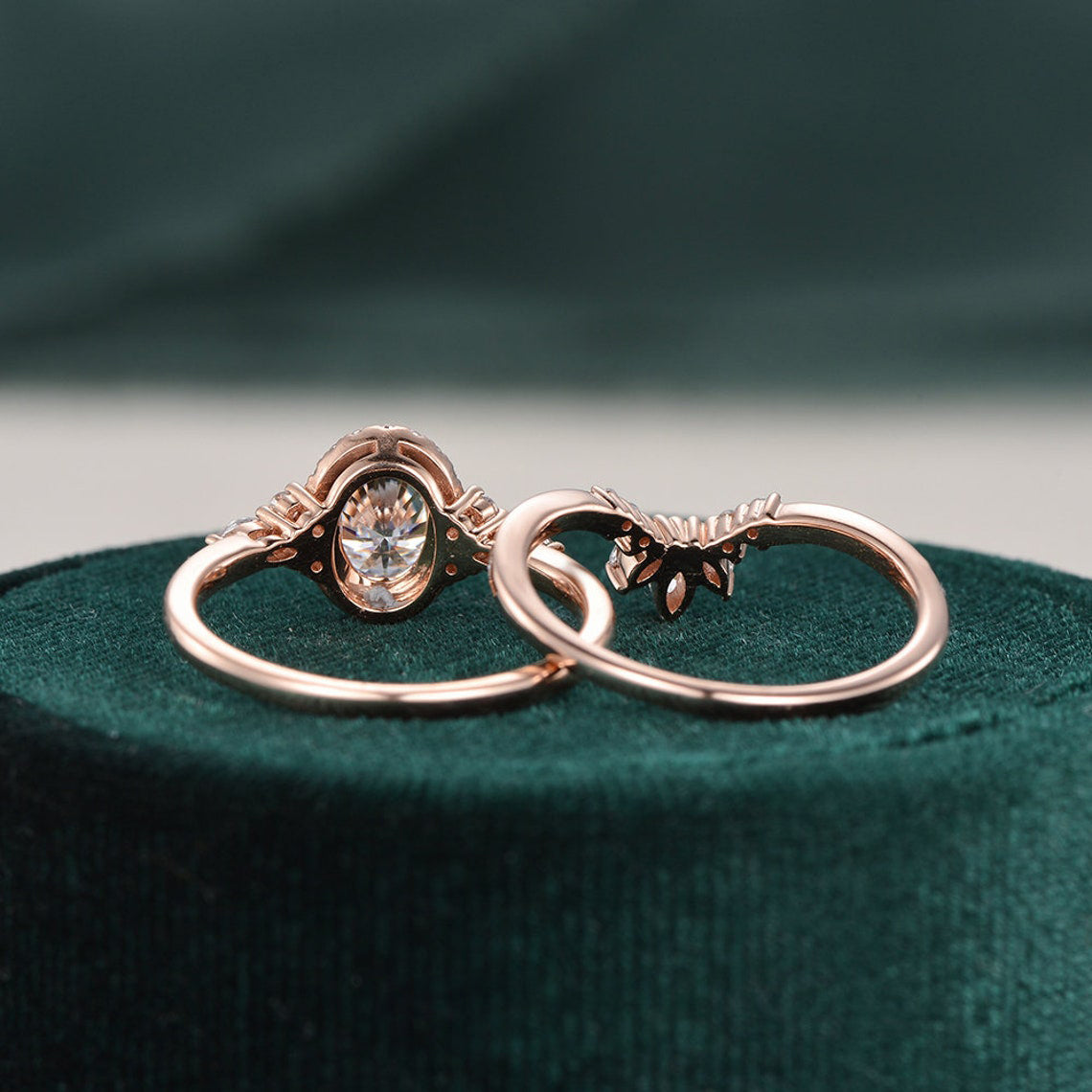 2.0 CT Oval Cut Cluster Halo Moissanite Bridal Ring Set