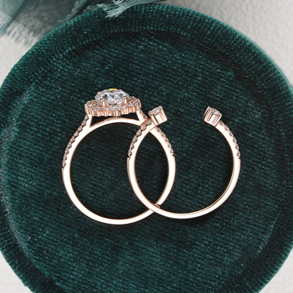 2.0 CT Oval Cut Halo Moissanite Bridal Ring Set