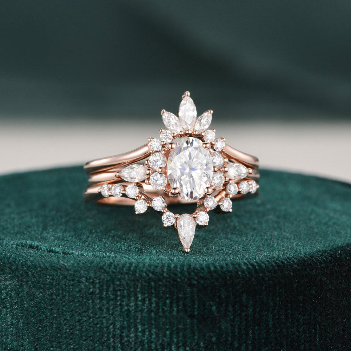 1.0 CT Oval Cut Cluster Halo Moissanite Bridal Ring Set