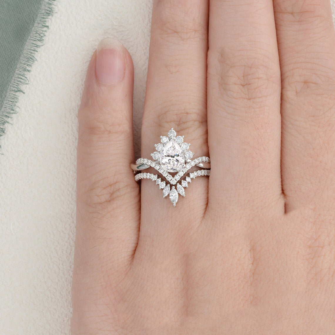 1.50 CT Pear Cut Twisted Art Deco Moissanite Bridal Ring Set