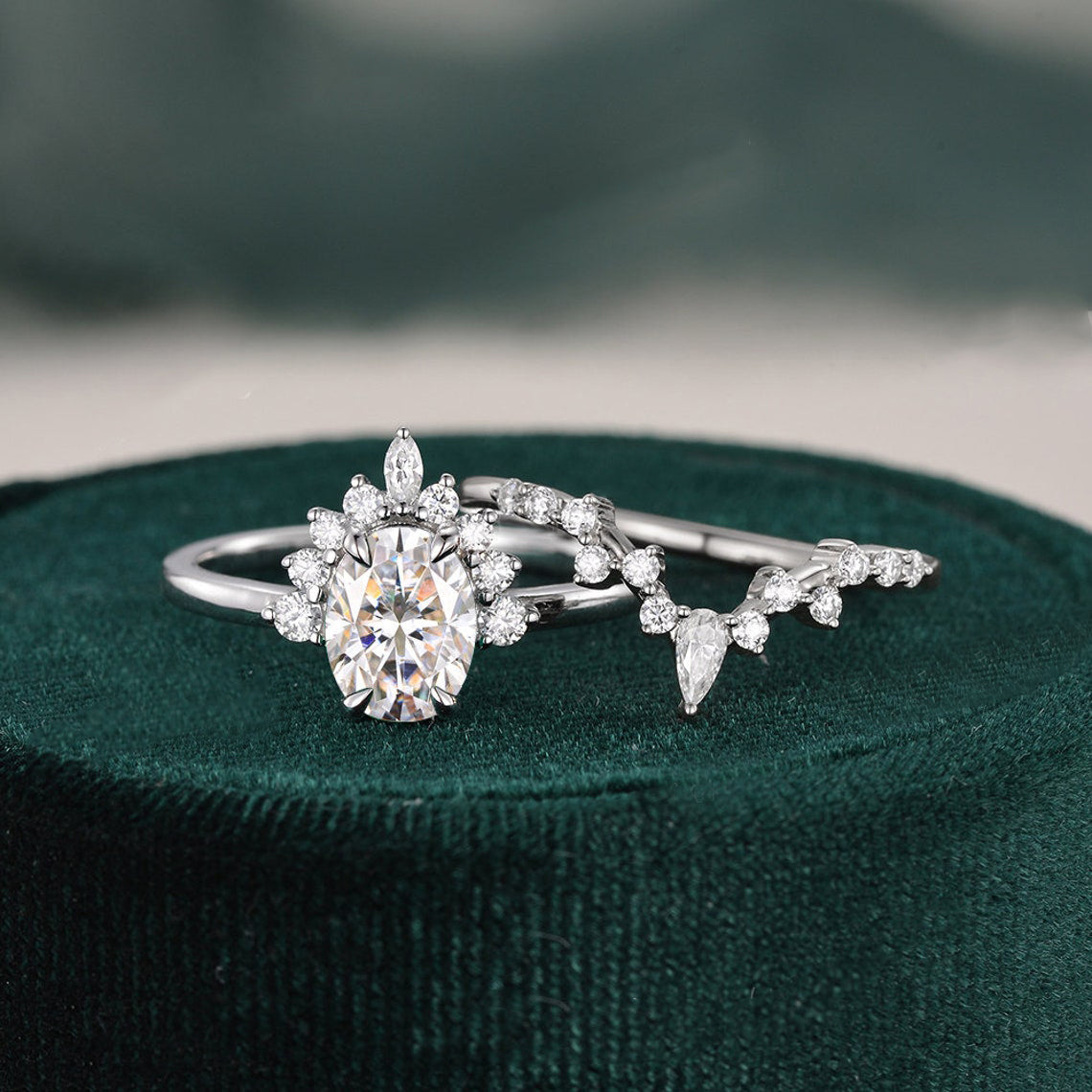1.50 CT Pear Cut Cluster Moissanite Bridal Ring Set