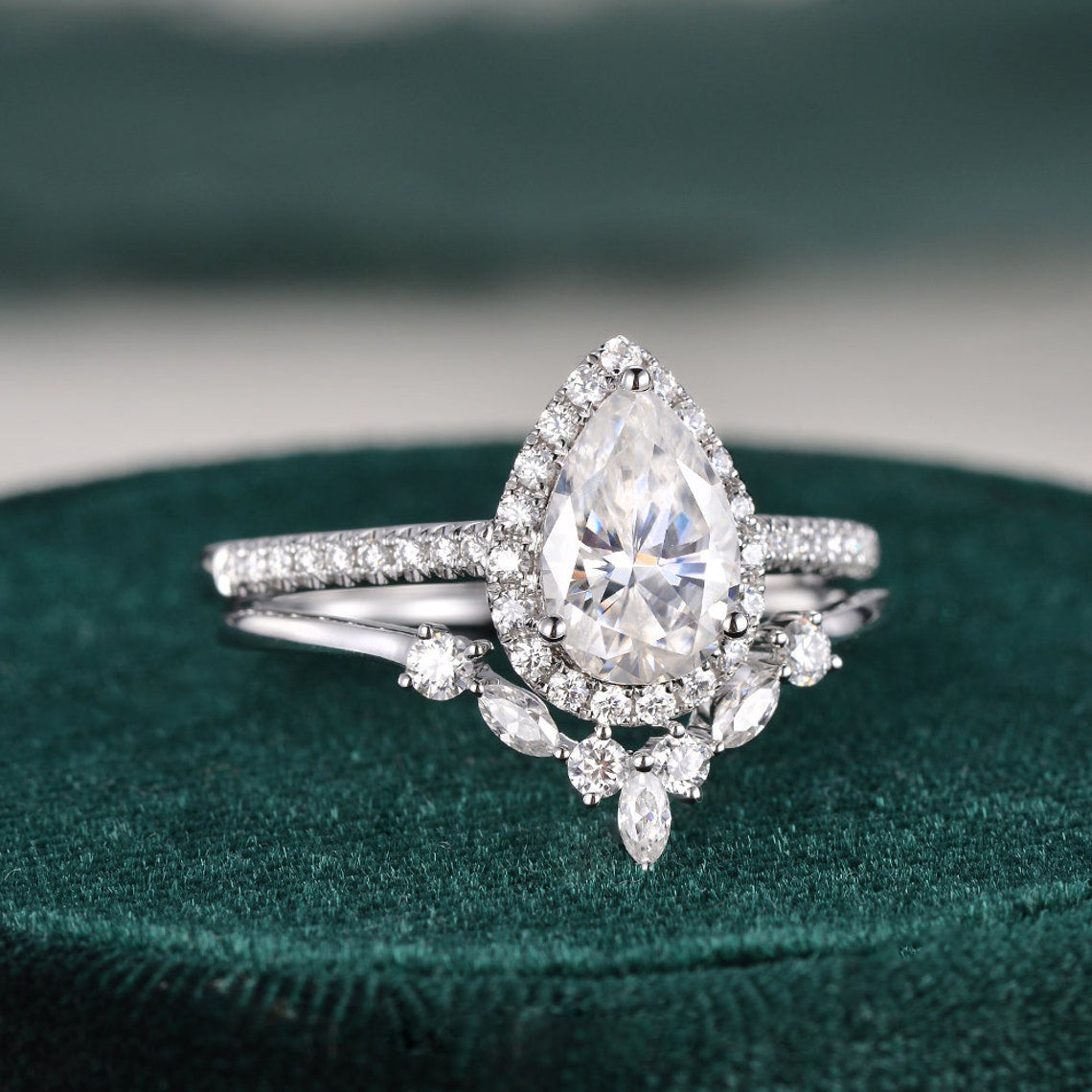 2.0 CT Pear Cut Halo Moissanite Bridal Ring Set