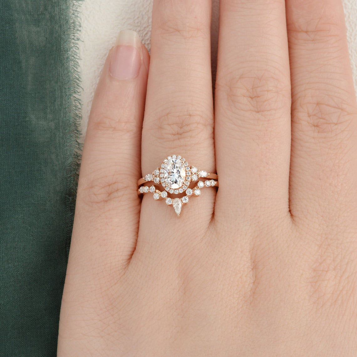 2.0 CT Oval Cut Cluster Halo Moissanite Bridal Ring Set
