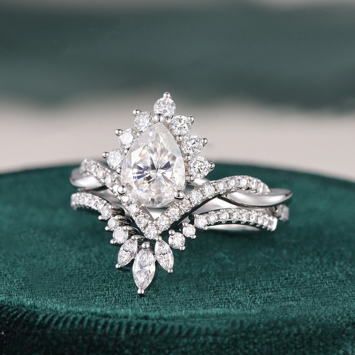 1.50 CT Pear Cut Twisted Art Deco Moissanite Bridal Ring Set