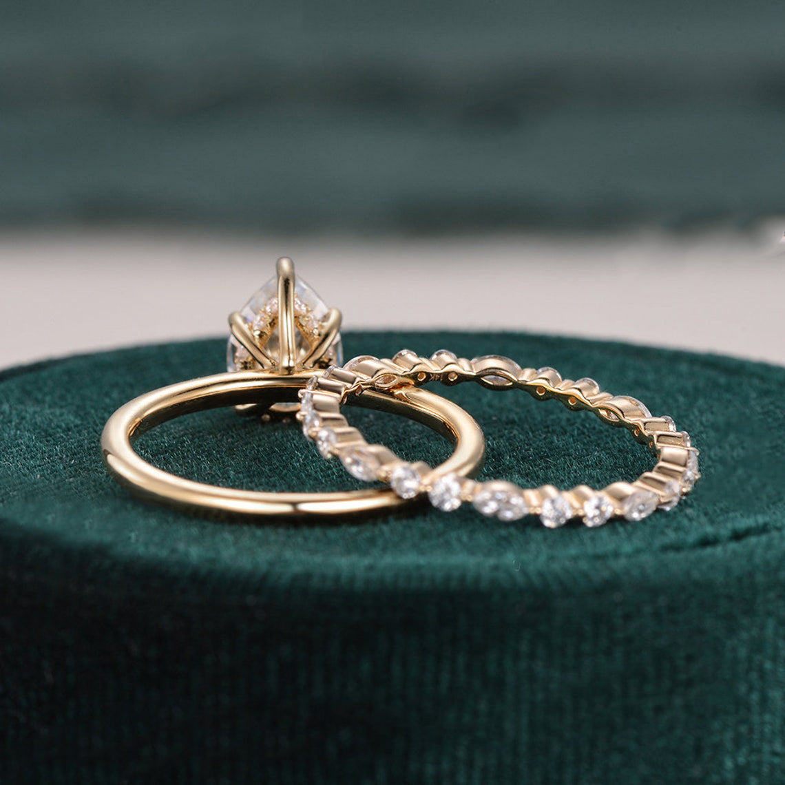1.0 CT Pear Cut Solitaire Moissanite Bridal Ring Set