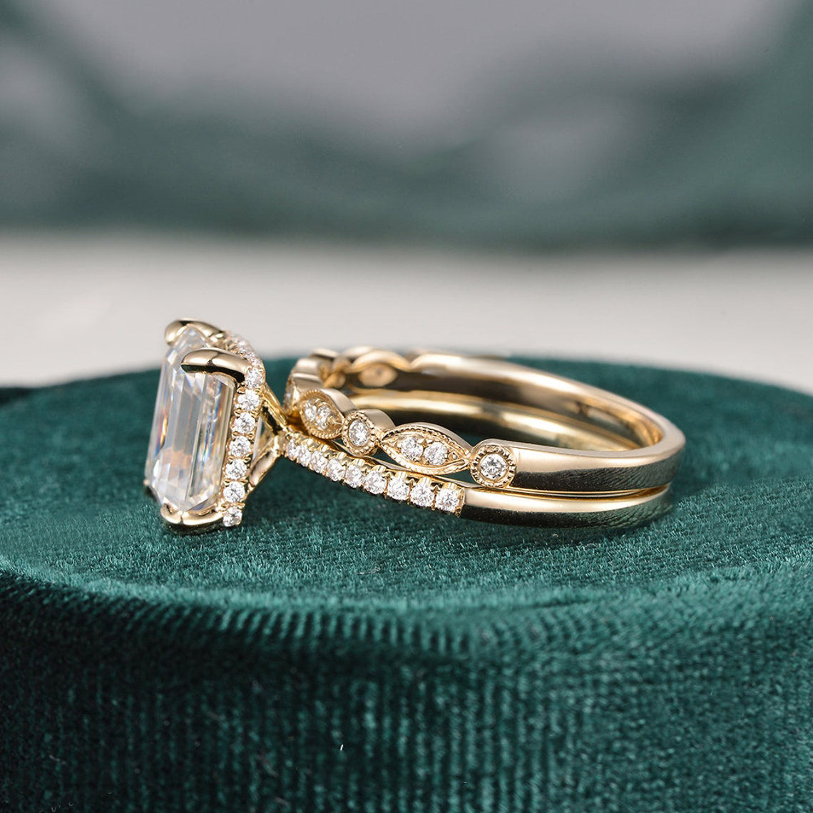 2.50 CT Emerald Cut Solitaire Style Moissanite Bridal Ring Set