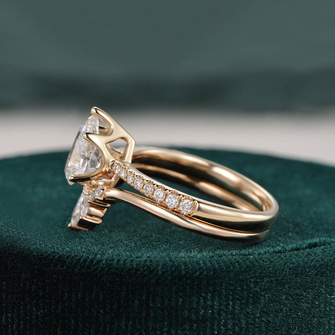 1.0 CT Pear Cut Solitaire Pave Setting Moissanite Bridal Ring Set