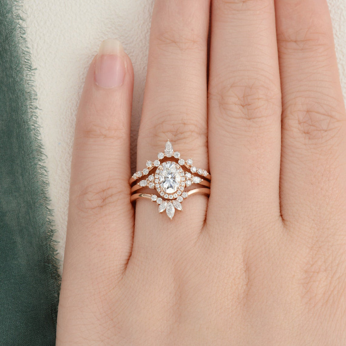 1.0 CT Oval Cut Cluster Halo Moissanite Bridal Ring Set