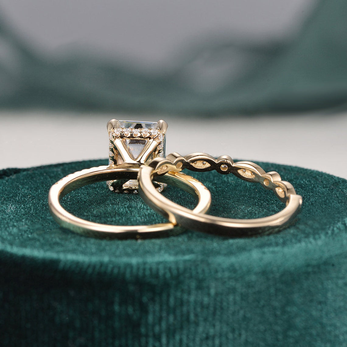 2.50 CT Emerald Cut Solitaire Style Moissanite Bridal Ring Set