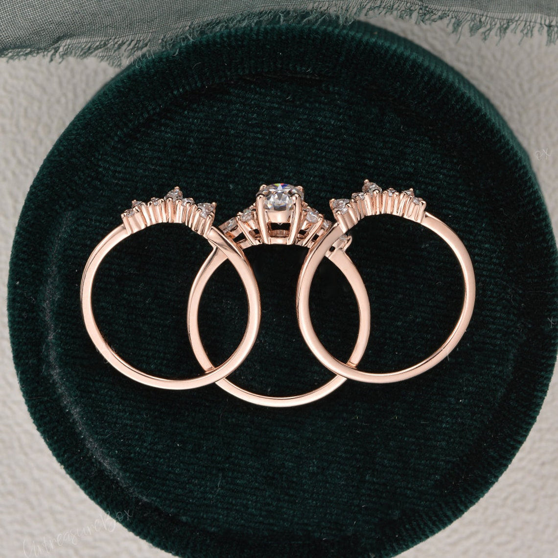 1.0 CT Oval Cut Cluster Moissanite Bridal Ring Set
