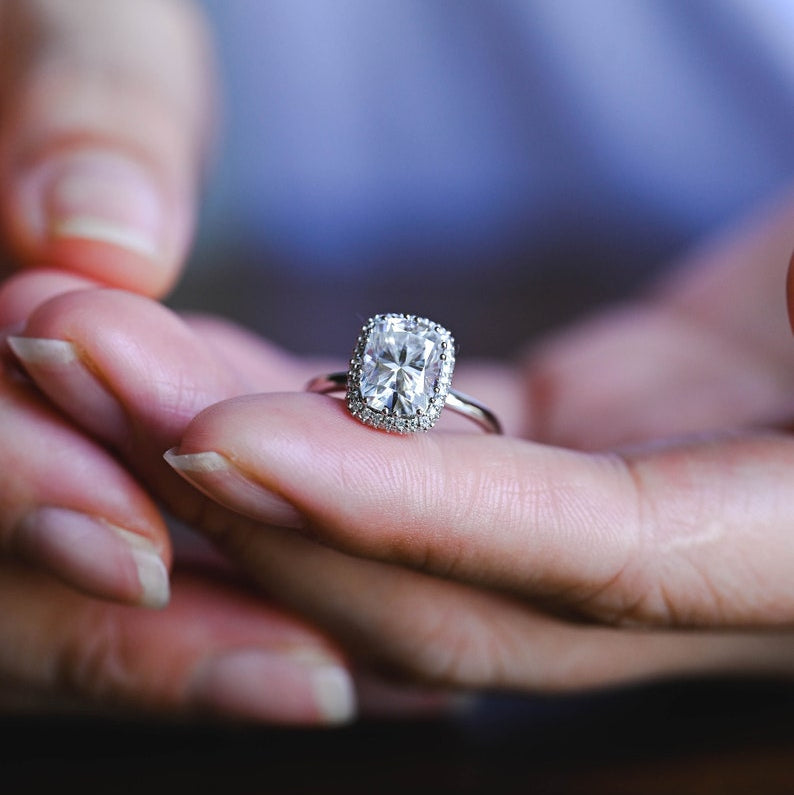 Stunning 1.0 - 2.0 CT Elongated Cushion Moissanite Engagement Ring With Halo Design 4