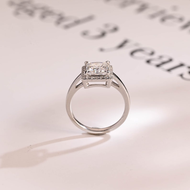 Stunning 1.0 - 2.0 CT Princess Moissanite Engagement Ring with Halo Design 8