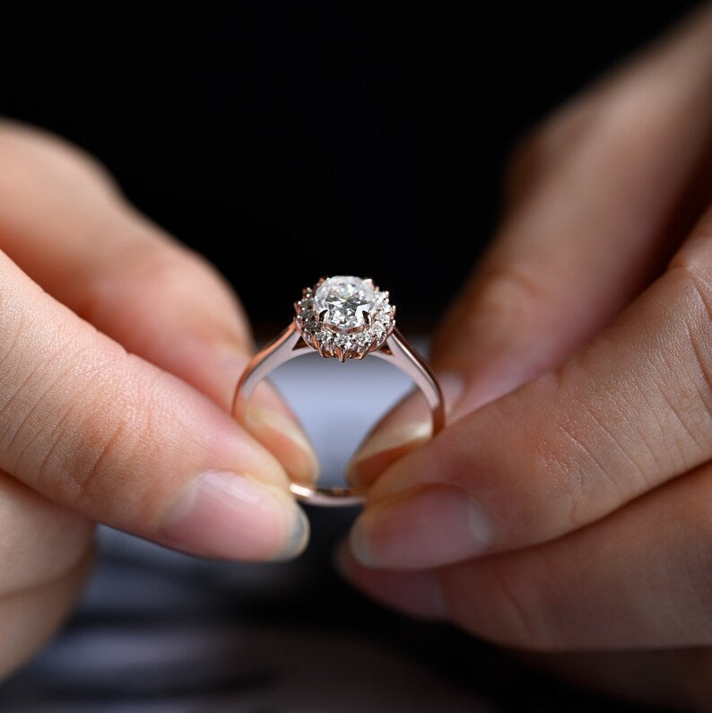 Stunning 1.0 - 2.0 CT Oval Moissanite Engagement Ring with Halo Design 4