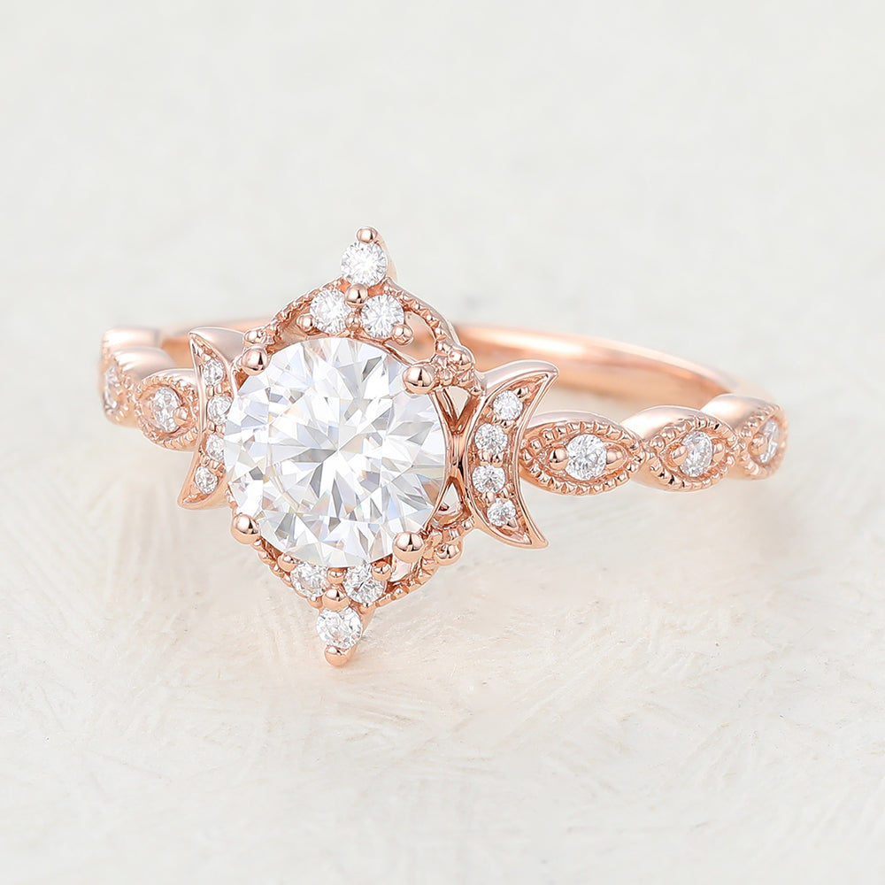 0.9 CT Round Vintage Cluster Lab-Grown Diamond Engagement Ring