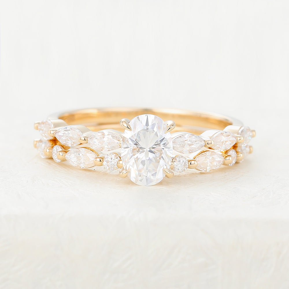 0.84 CT Oval Moissanite Solitaire Bridal Ring Set
