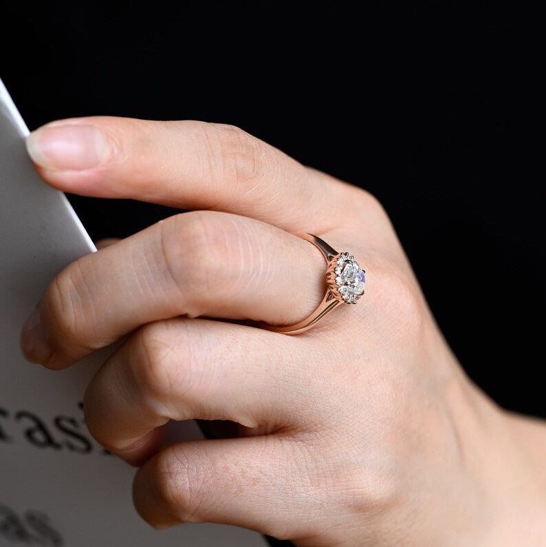 Stunning 1.0 - 2.0 CT Oval Moissanite Engagement Ring with Halo Design 2