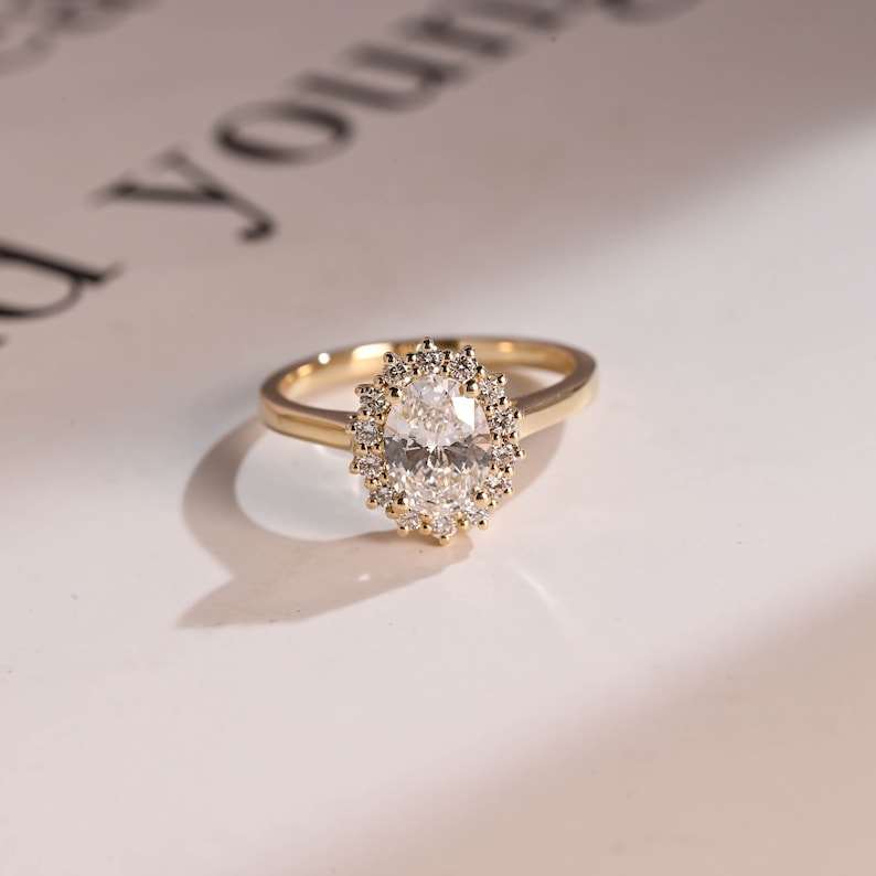 Stunning 1.0 - 2.0 CT Oval Moissanite Engagement Ring with Halo Design 1