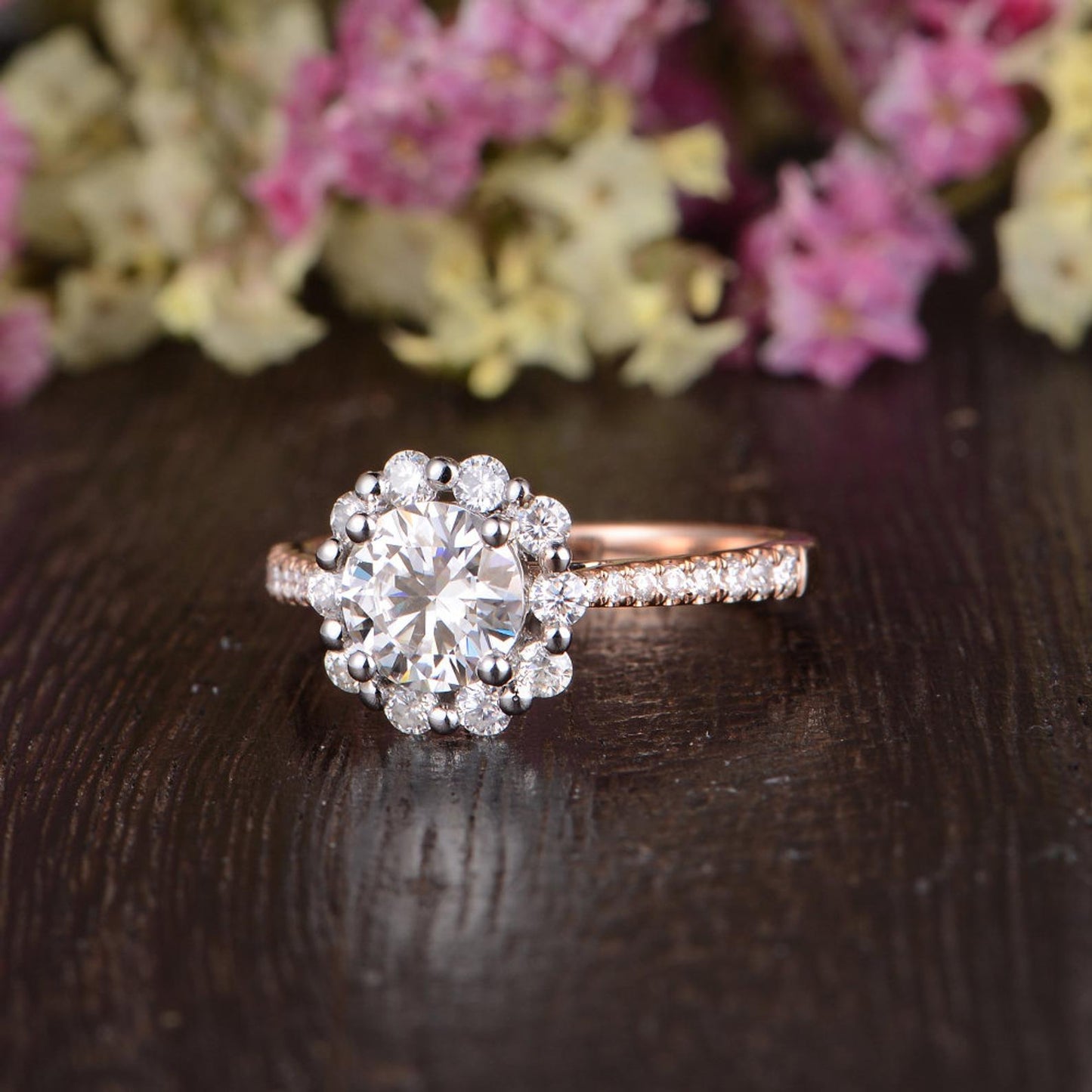 1.35 CT Round Cut Halo Moissanite Engagement Ring