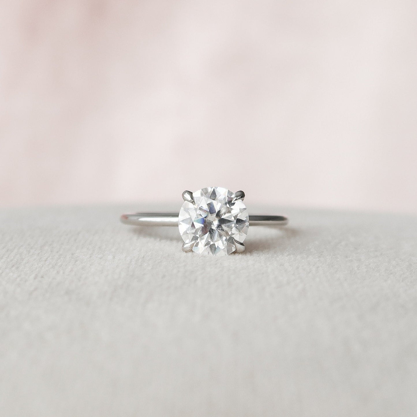 2.0 CT Round Cut Solitaire Style Moissanite Engagement Ring