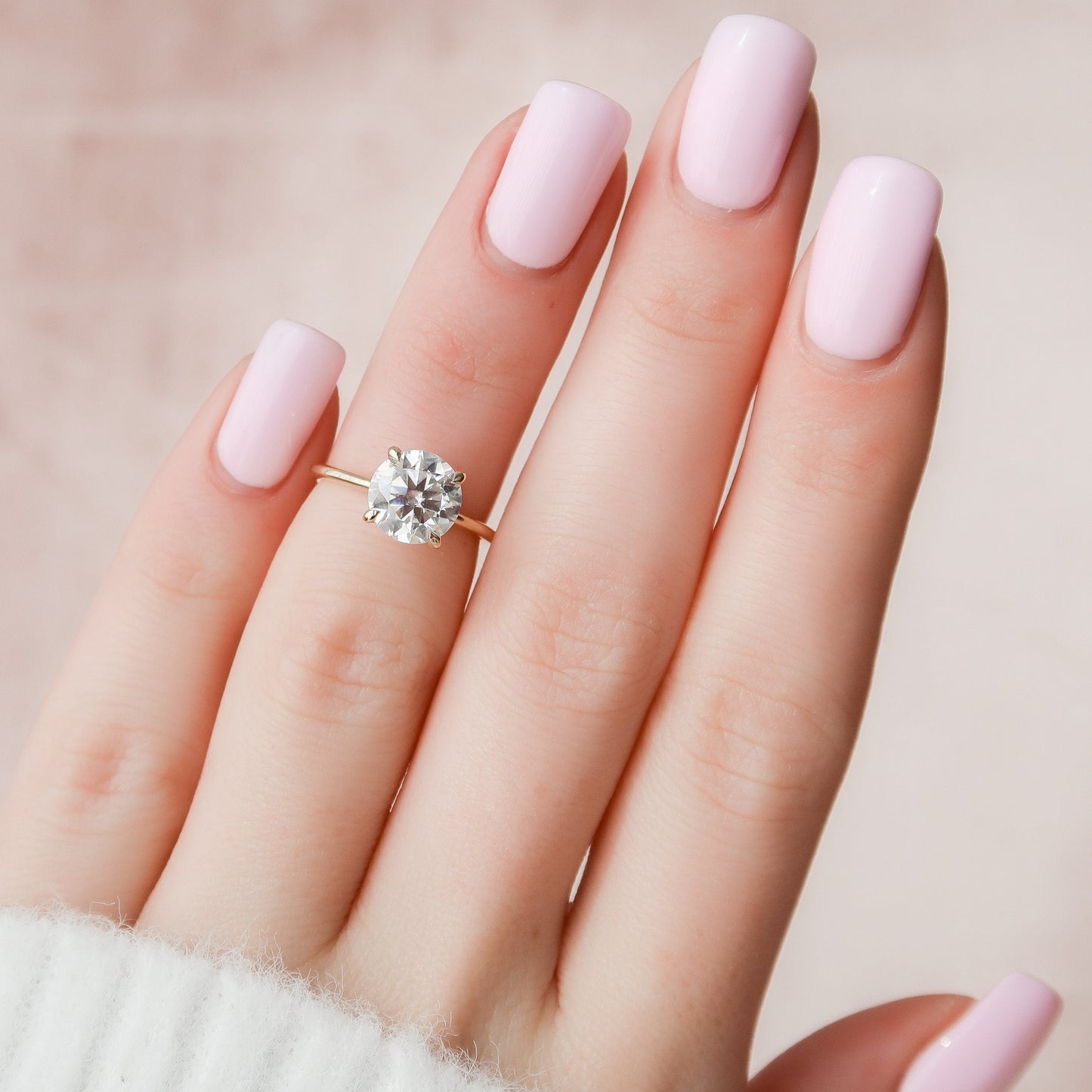 2.0 CT Round Cut Solitaire Style Moissanite Engagement Ring