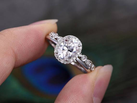 1.0 CT Oval Cut Halo Pave Moissanite Bridal Ring Set