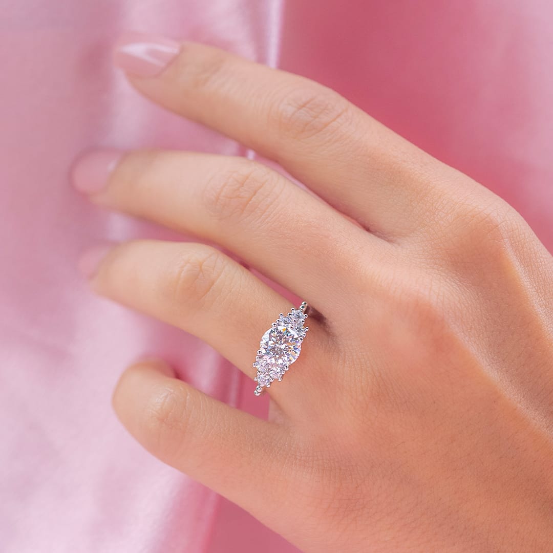 2.0 CT Round Cut Cluster Moissanite Engagement Ring