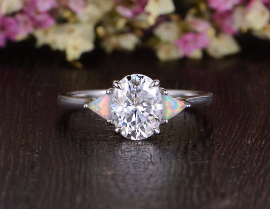 0.75 CT Oval Three Stone Moissanite Engagement Ring