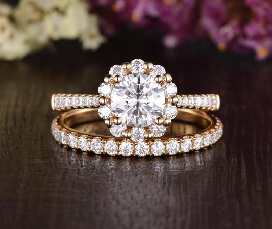 0.75 CT Round Halo Pave Moissanite Bridal Ring Set